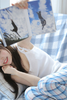 白嫩的极品美女ASSPIC